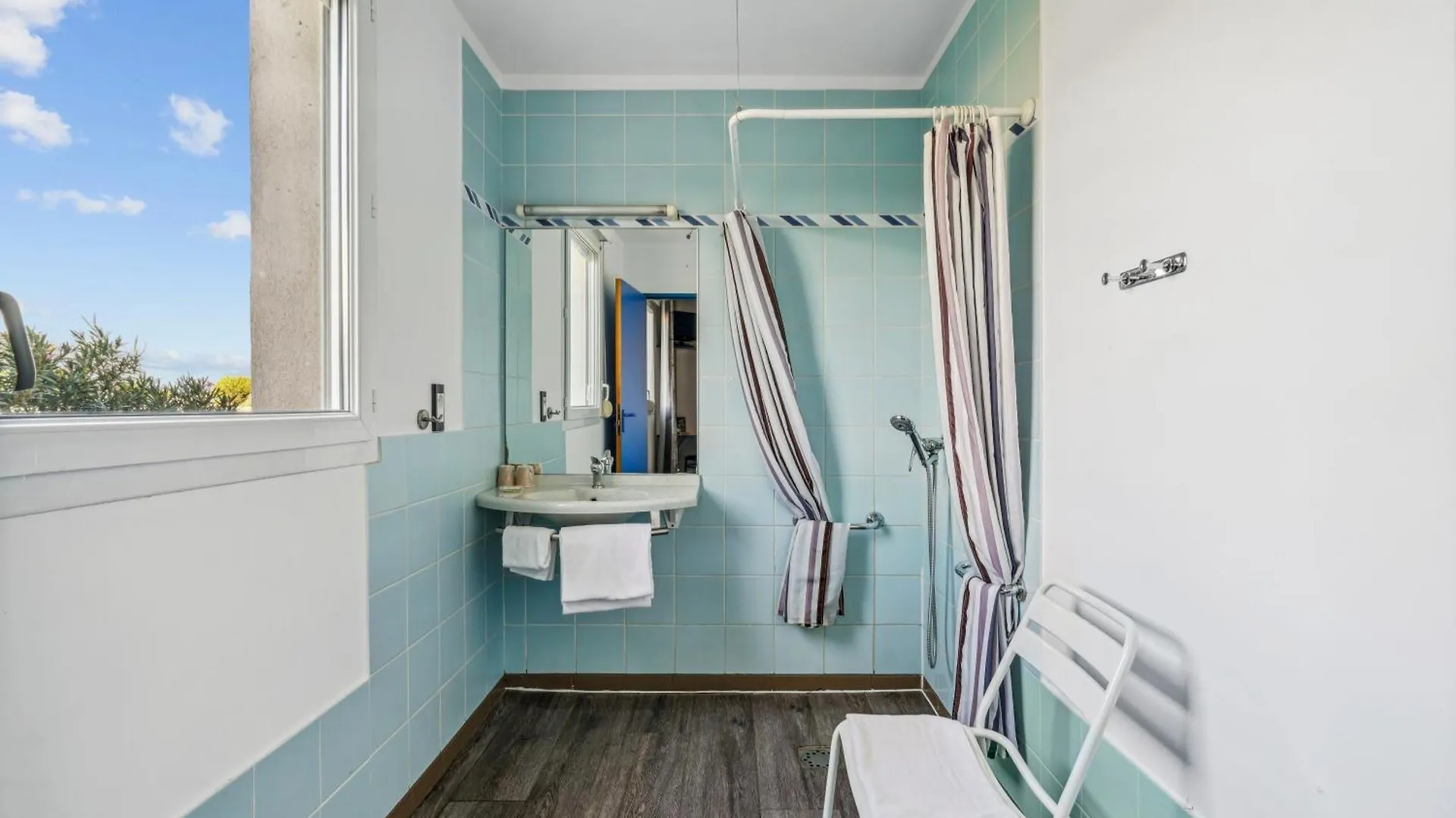 Hotel Akena Chateaurenard - Parc Des Expositions Avignon
