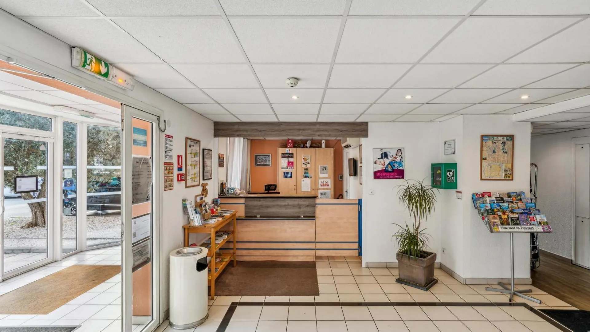 Hotel Akena Chateaurenard - Parc Des Expositions Avignon