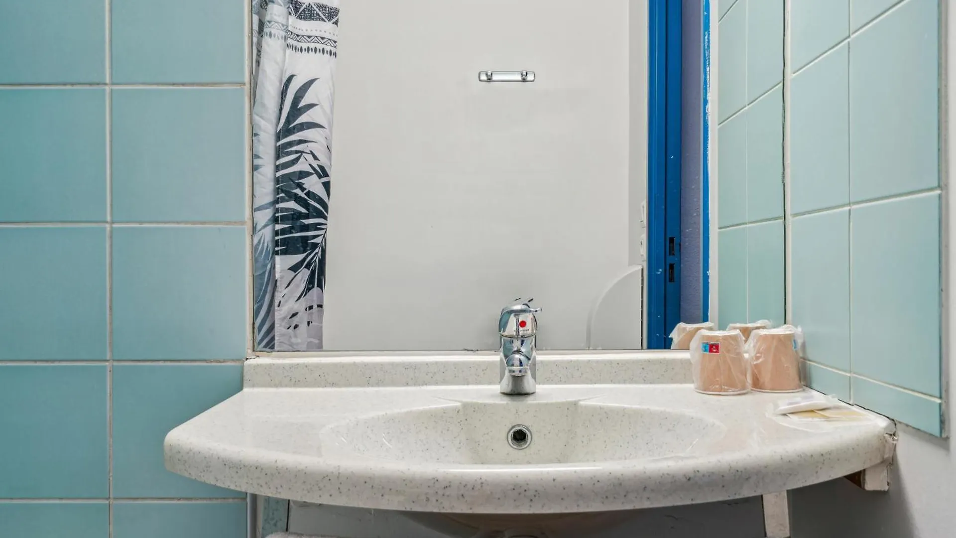 Hotel Akena Chateaurenard - Parc Des Expositions Avignon 2*,